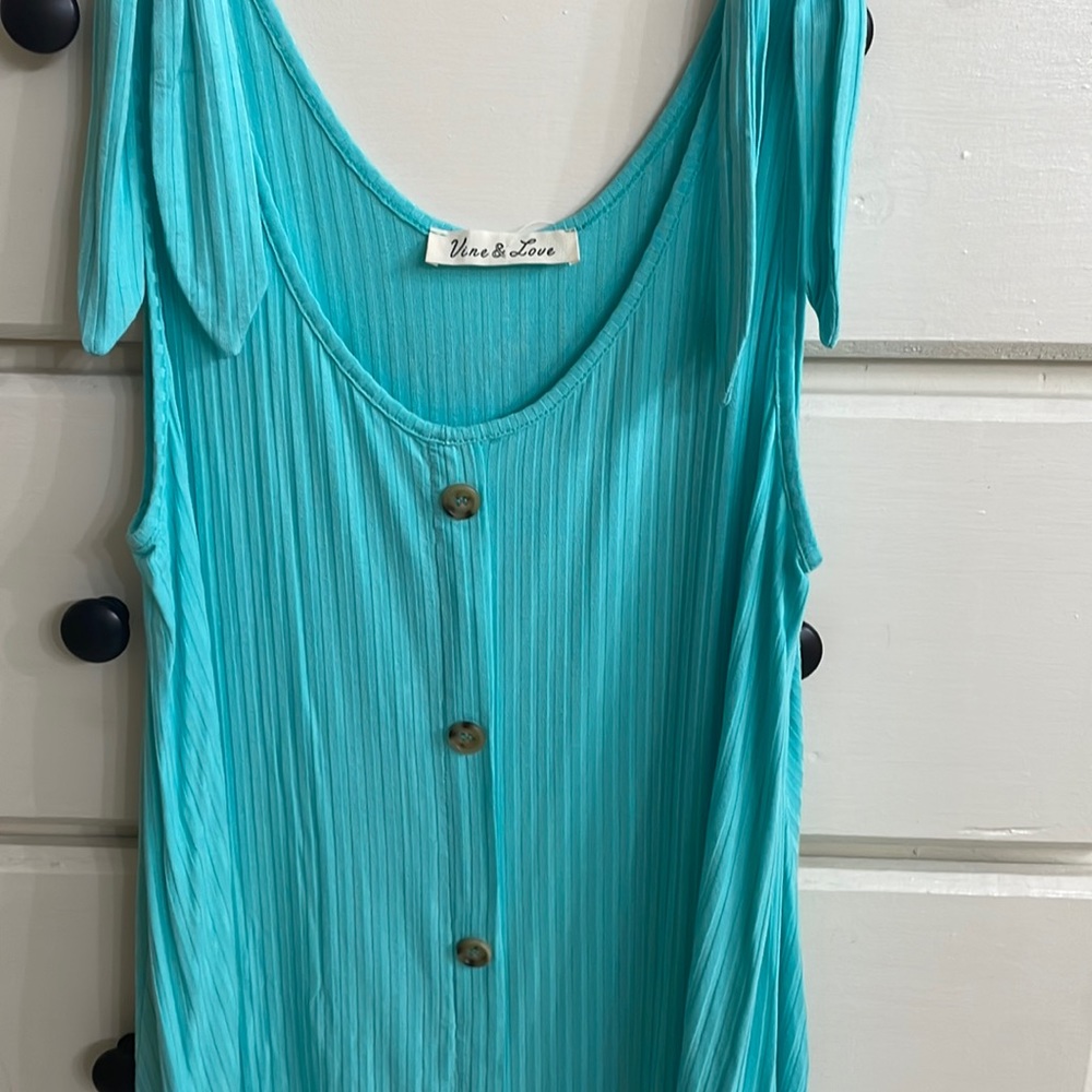 Vine and love top